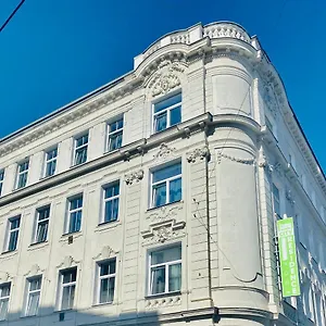 City & Hotel